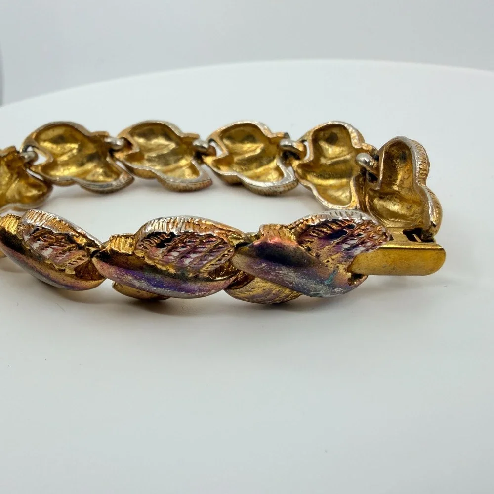 Vintage‎ Crown Trifari Gold Tone Brushed Leaf Link Bracelet Textured Mid Century